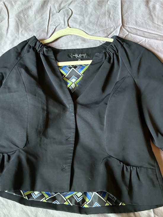 Nine West Jackets & Blazers - Nine West Black Cropped Peplum Puffer Jacket with Geometric Lining